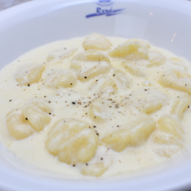 Gnocchi with creamy sauce